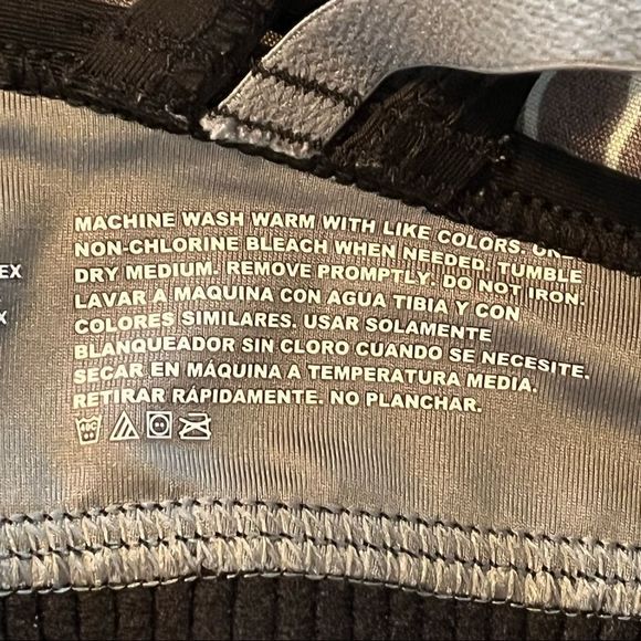 Womens Avia Begonia Black Gray Strappy Compression/Sports Bra Size Small 4/6 - Picture 4 of 4